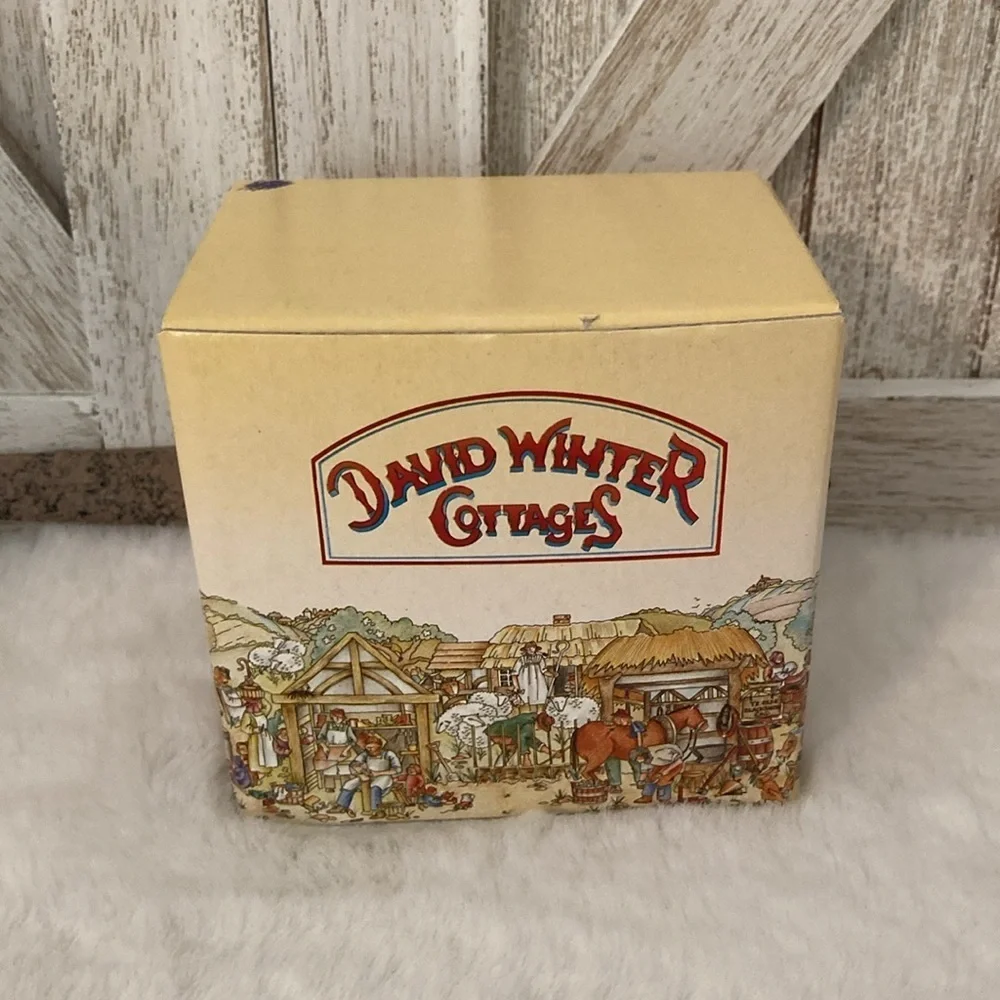 David Winter 1982 Cotswold Mini Cottage